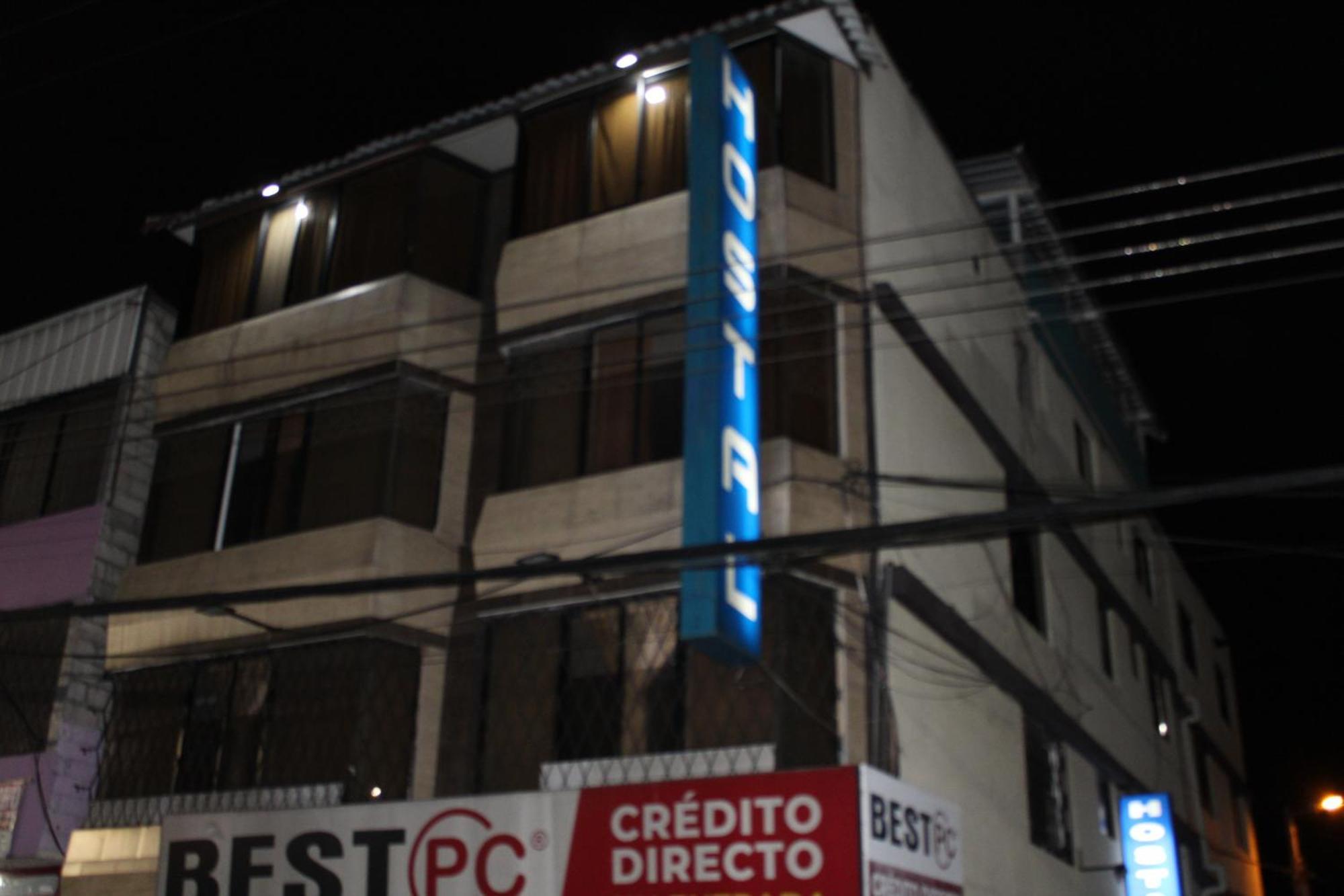 Julius Hostal, Desde Las 14 Horas Hasta 12 Del Mediodia Quito Eksteriør bilde