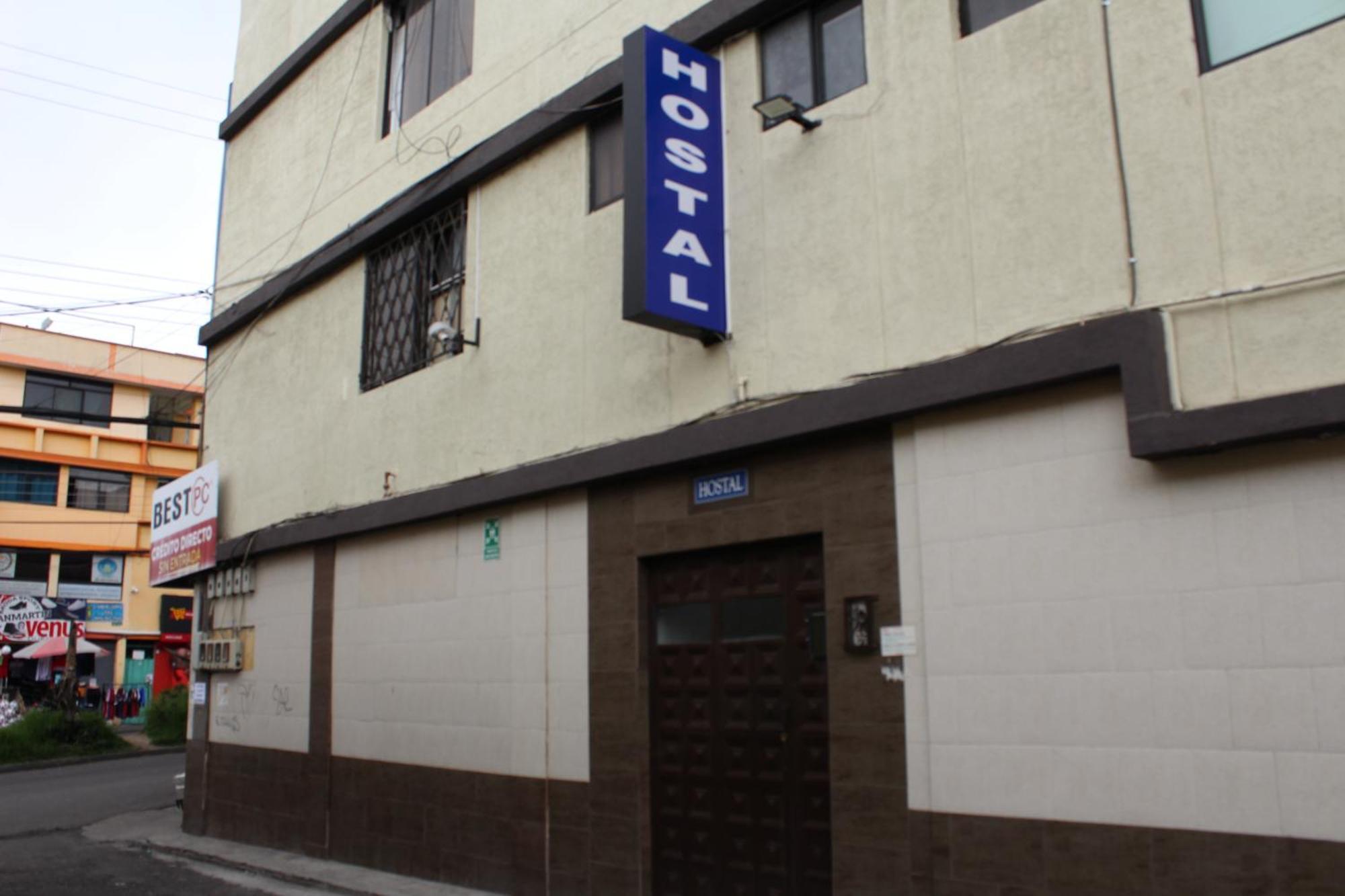 Julius Hostal, Desde Las 14 Horas Hasta 12 Del Mediodia Quito Eksteriør bilde
