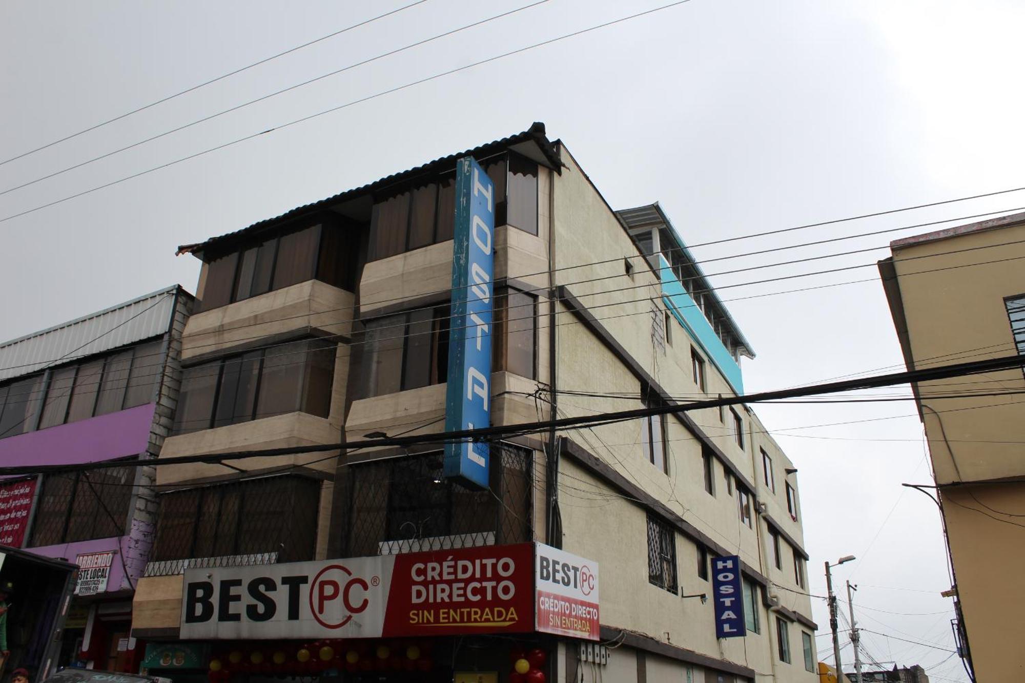 Julius Hostal, Desde Las 14 Horas Hasta 12 Del Mediodia Quito Eksteriør bilde